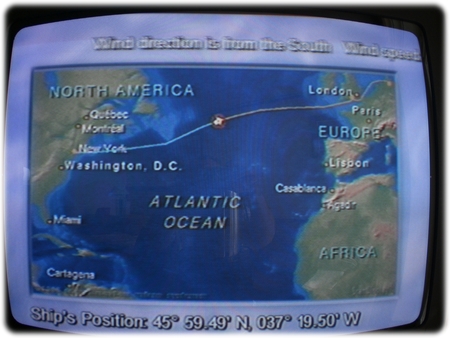 qm2-halfway-over-the-atlantic-ocean-3l.jpg