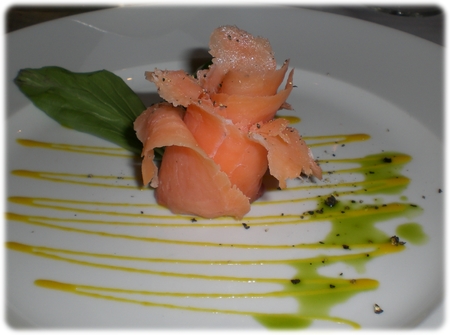 qm2-la-piazza_salmon-with-honey-mustard-glaze3l.jpg
