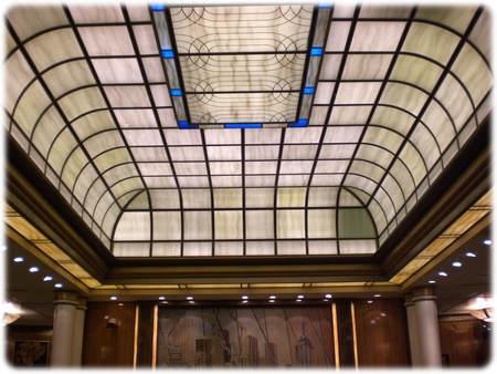 qm2-britannia-glass-ceiling-3l.jpg